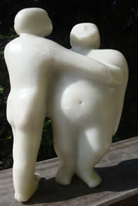 Tanzende, weißer Speckstein, ca. 23 cm hoch